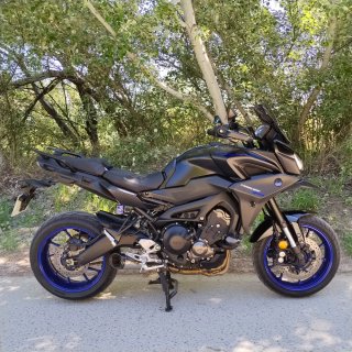 Yamaha Tracer 9 Negra y Azul