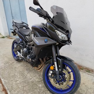 Yamaha Tracer 9 Negra y Azul