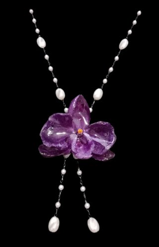 Collar Orquídea Natural Morado y Perlas