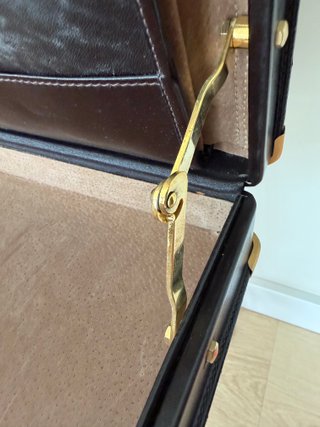 Maletín Loewe Piel Negra Vintage con Llaves