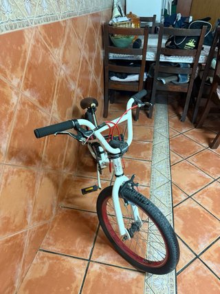Bicicleta BMX Blanca
