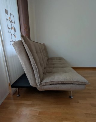 Sofá cama seminuevo