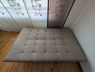 Sofá cama seminuevo