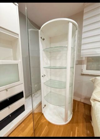 Vitrina de salón cristal y plástico
