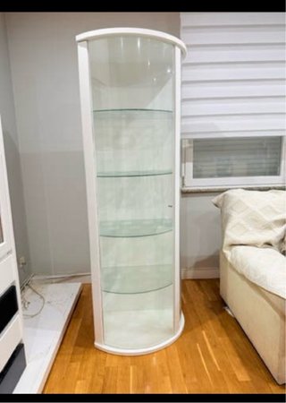 Vitrina de salón cristal y plástico