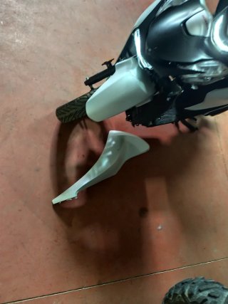 Hond a SH 125i Scooter Negra y Blanca  Para despie
