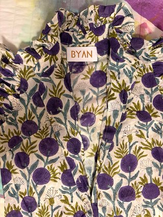 Vestido BYAN floral morado y verde talla única