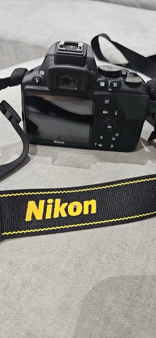 Cámara Nikon D3500 + Accesorios
