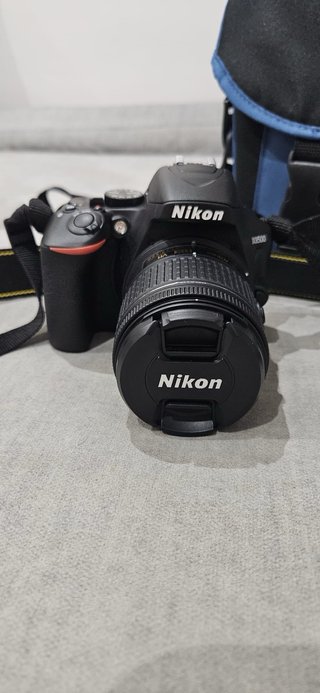 Cámara Nikon D3500 + Accesorios