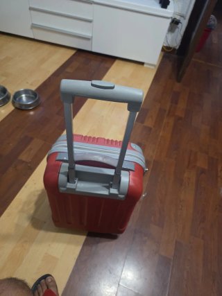 Maleta de viaje rígida