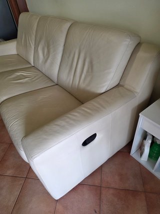 Divano Chateau d'Ax in pelle beige