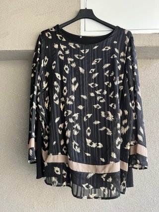 Maglia fantasia animalier e righe