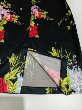 Vestido satinado fiesta Blanco floral negro M/L