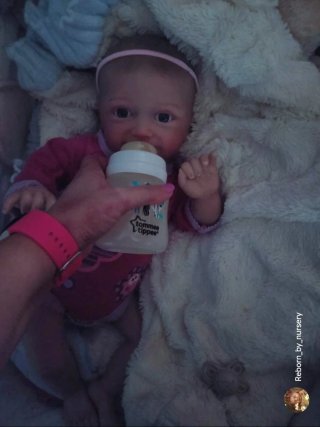 Bebe reborn niña