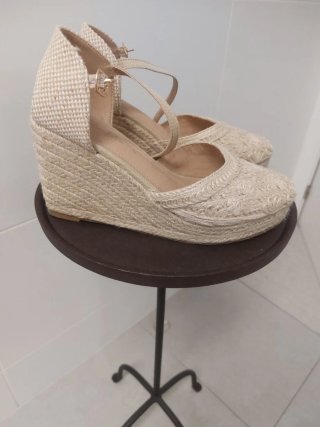Alpargatas Beige Encaje Labrado