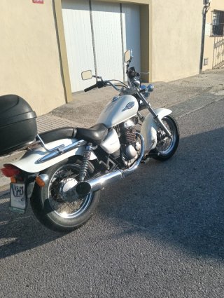 Suzuki Marauder 125cc Moto Cruiser Blanca