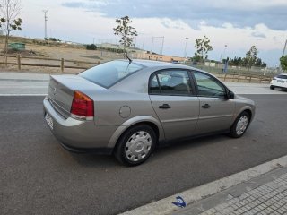 Opel Vectra 117km certificado.