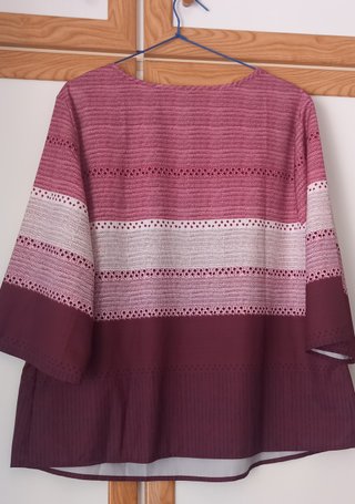 Blusa rosa y morada con rayas