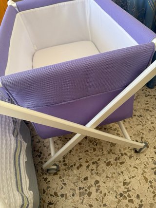 Minicuna con ruedas y colchón