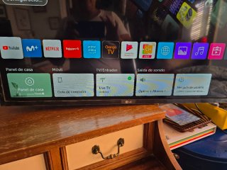 Televisor LG 32 Negro tiene para internet