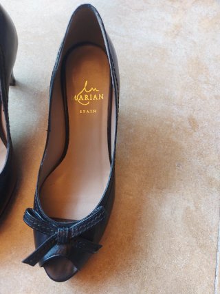 Zapatos Tacón Negro Cuero Marian Talla 39
