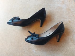 Zapatos Tacón Negro Cuero Marian Talla 39