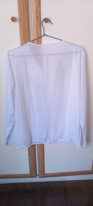 Blusa blanca elegante