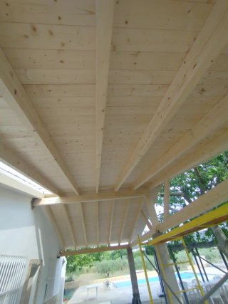 Carpintero montador cubiertas madera