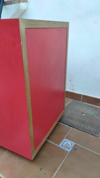 Cajonera de madera, panel marino, roja. 3 cajones