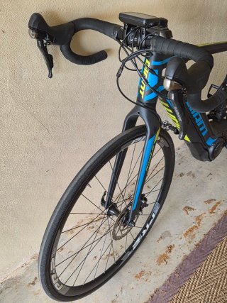 Bicicleta Eléctrica Giant Road E+