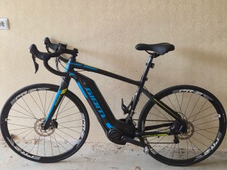 Bicicleta Eléctrica Giant Road E+