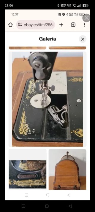 Máquina de coser antigua decorada