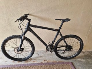 Bicicleta Cube LTD
