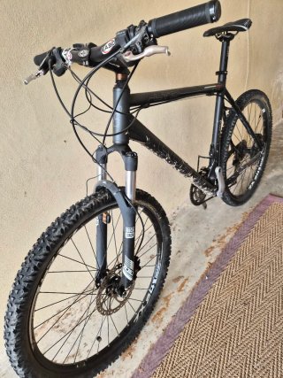 Bicicleta Cube LTD