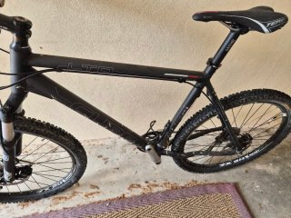 Bicicleta Cube LTD