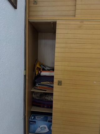 Armario con puertas correderas