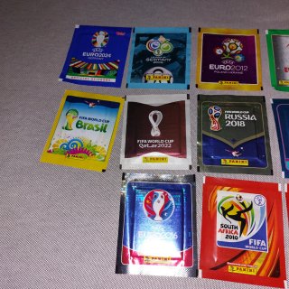 11 bustine figurine calciatori Panini sigillate
