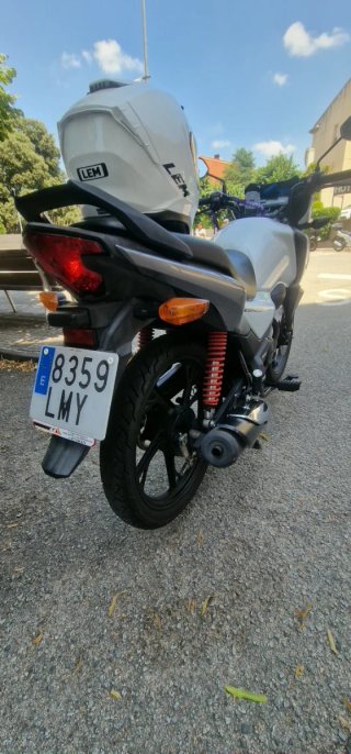 Honda 125 Blanca 2021