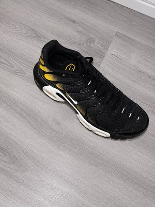 Nike Air Max Plus TN negras y amarillas T42