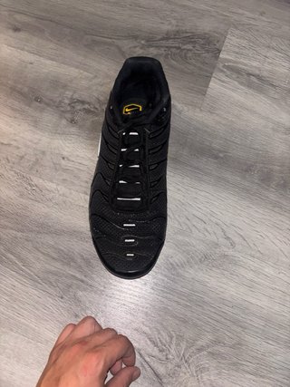 Nike Air Max Plus TN negras y amarillas T42