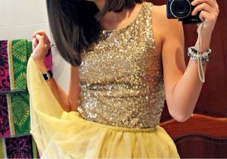 Top H&M lentejuelas dorado volante Talla XS
