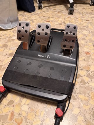 Logitech G29 + Cockpit Playseat