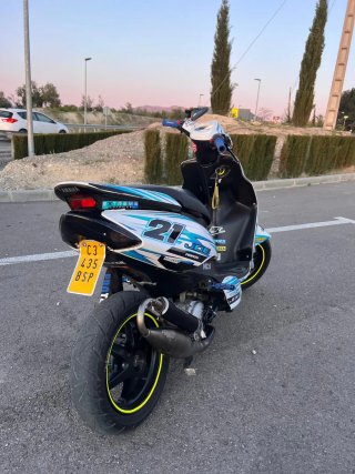 Yamaha Jog RR Azul y Blanco