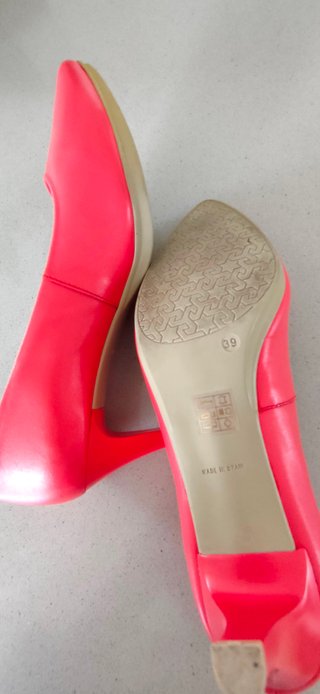 Zapatos de tacón Chamby rojos