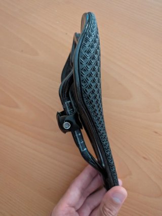 Sillín ODI X8 Carbono Impresión 3D con abrazadera