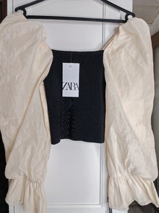 Top Zara maniche a sbuffo