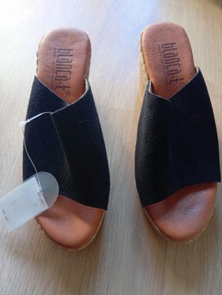 Sandalias Blanca T. negras T.37