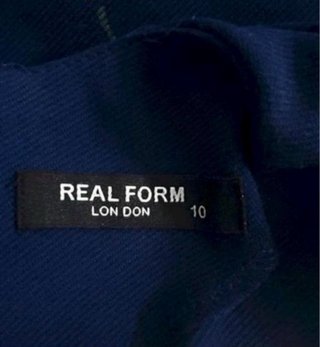 Talla M. Vestido manga corta REAL FORM LONDON