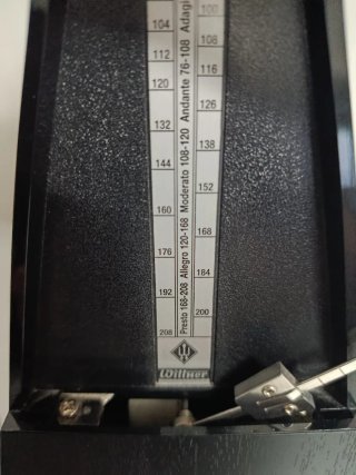 Metrónomo Wittner Mecánico con Campana