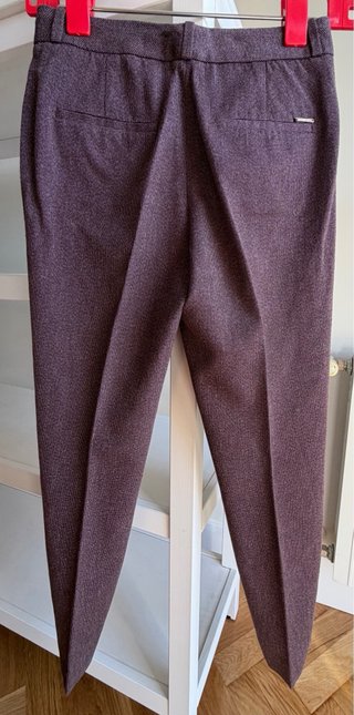 Pantalón de vestir Pedro del Hierro, color burdeos